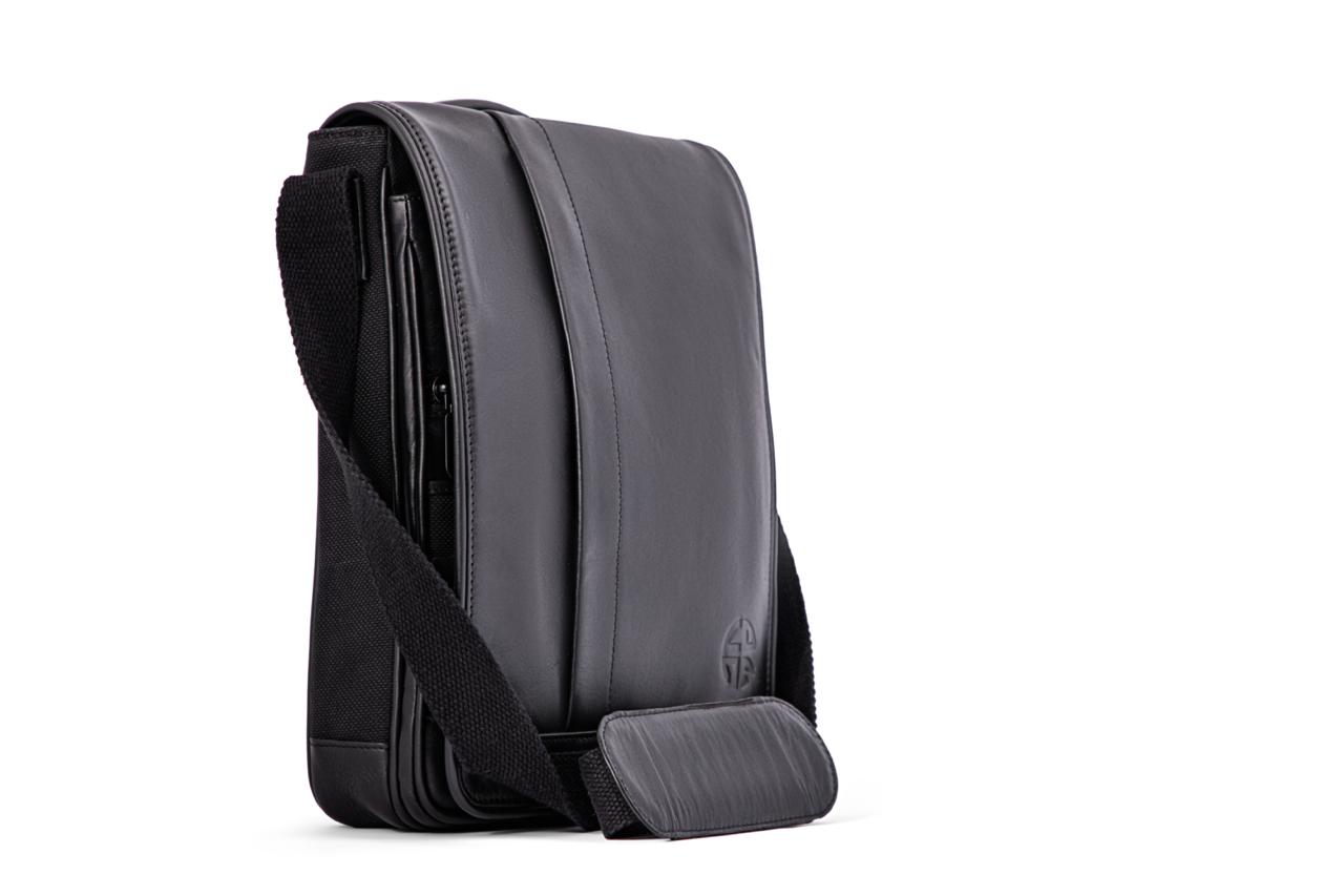 Voyager Pro Ipad bag