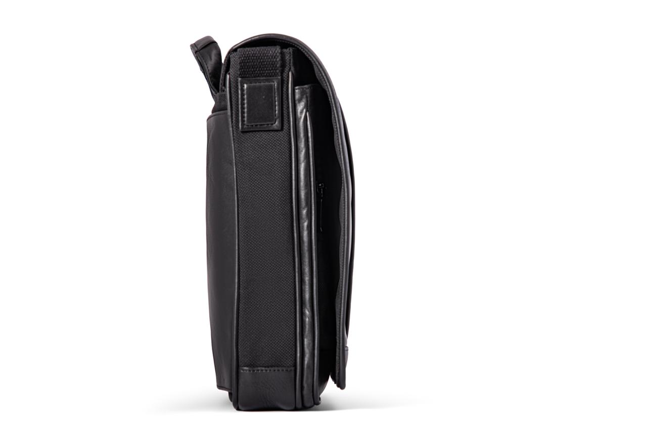 Voyager Pro Ipad bag